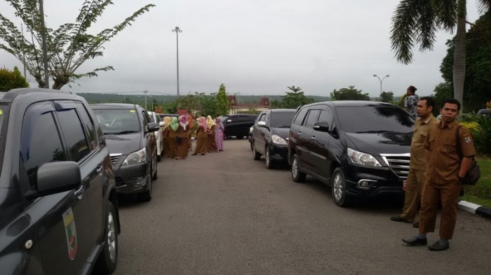 Puluhan PNS Pelalawan Tak Ikut Apel di Hari Pertama Kerja Lantaran Terlambat