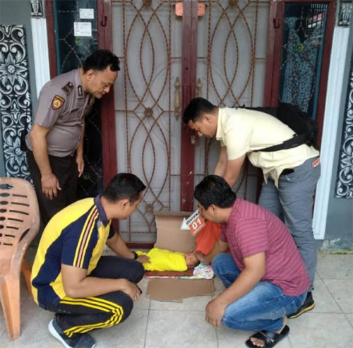 Buang Bayinya, Ini Pesan Orang Tua untuk yang Menemukan