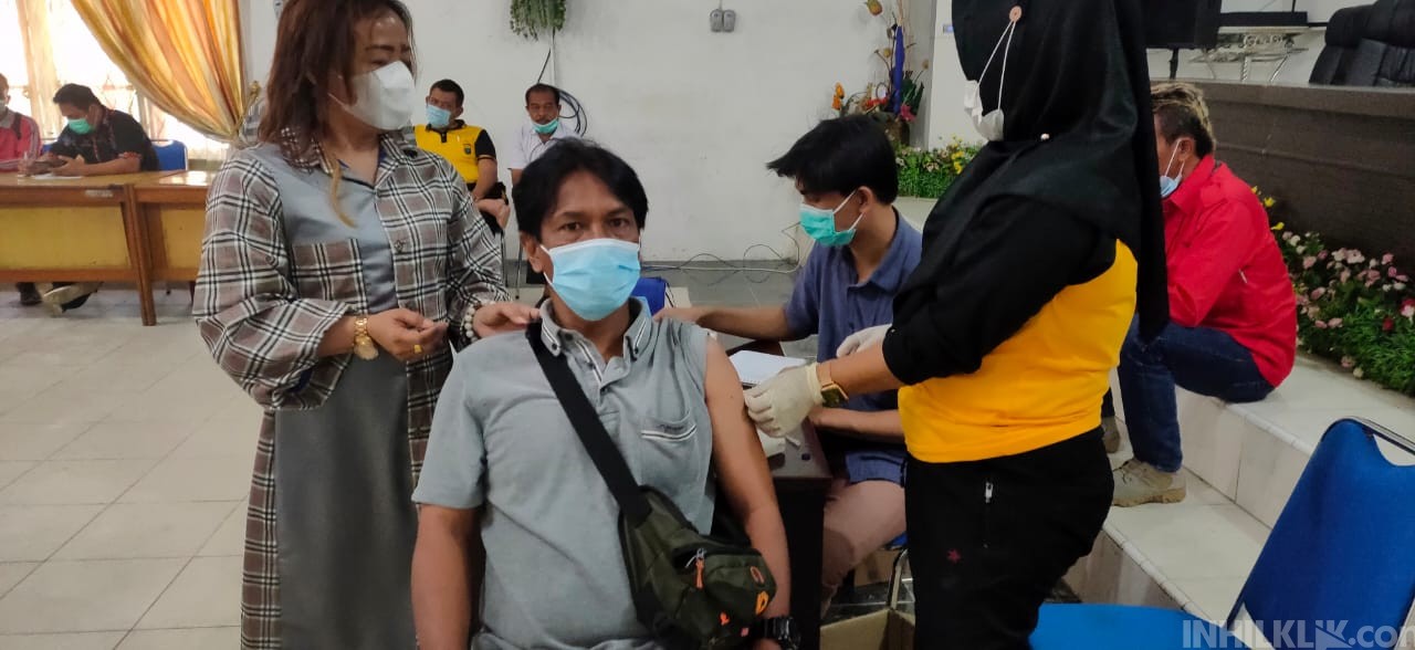 Wartawan Kabupaten Sergai Jalani Vaksin Covid-19 Tahap I