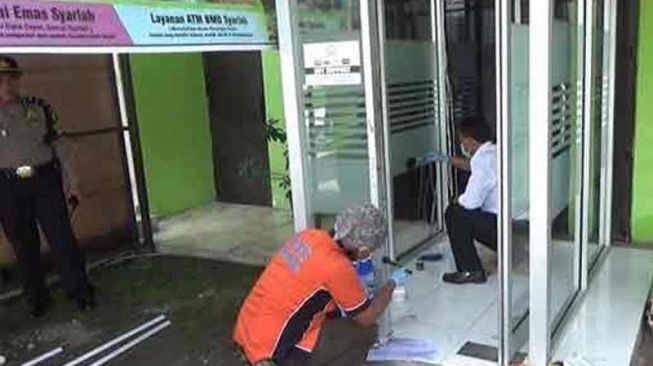 Lima Hari Keluar Bui, Kakek 64 Tahun Ini Kembali Diangkut Polisi