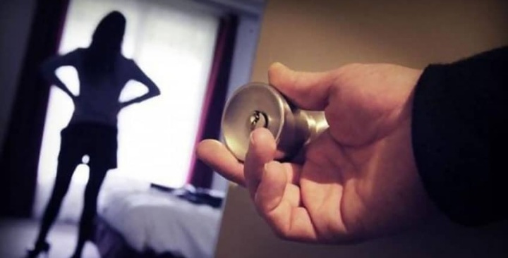 Ya Ampun...Siswi SMP Jadi PSK, Muncikarinya Perempuan Usia 17 Tahun