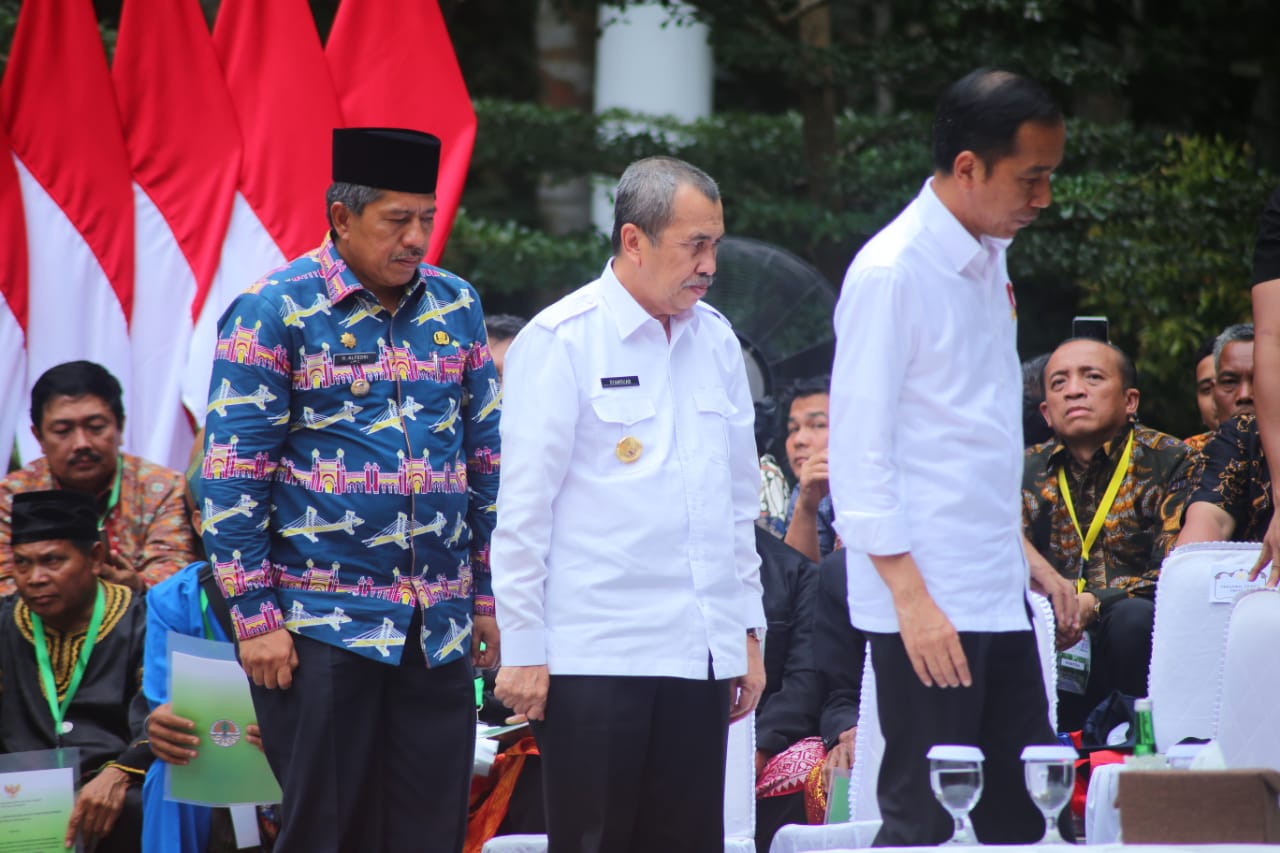 Terima Manfaat Perhutanan Sosial, Bupati Alfedri Minta Masyarakat Budidayakan Tanaman Ramah Lingkungan