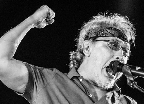 Sindir Pejabat Bergaji Tinggi, Iwan Fals Teringat Tukang Bakso