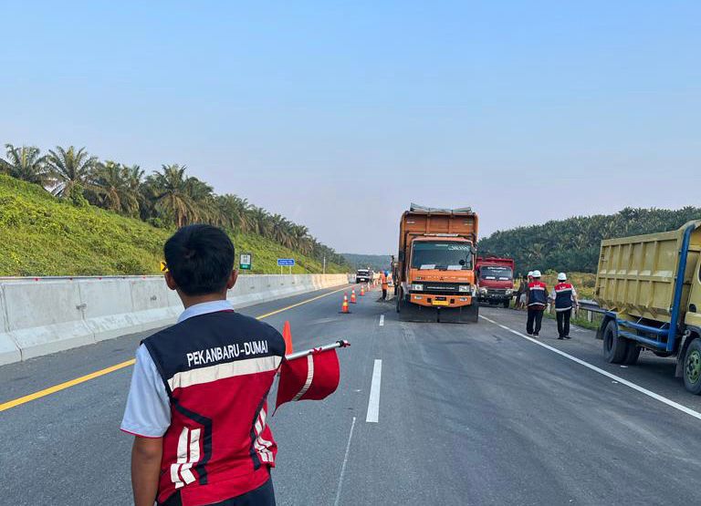 Hati-hati Ada Pemeliharaan Jalan di Tol Pekanbaru-Dumai