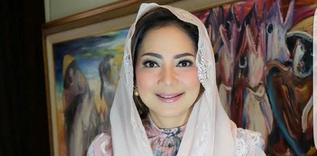 Ahmad Dhani Tersangka, Wanita Cantik Ini : Alhamdulillah!