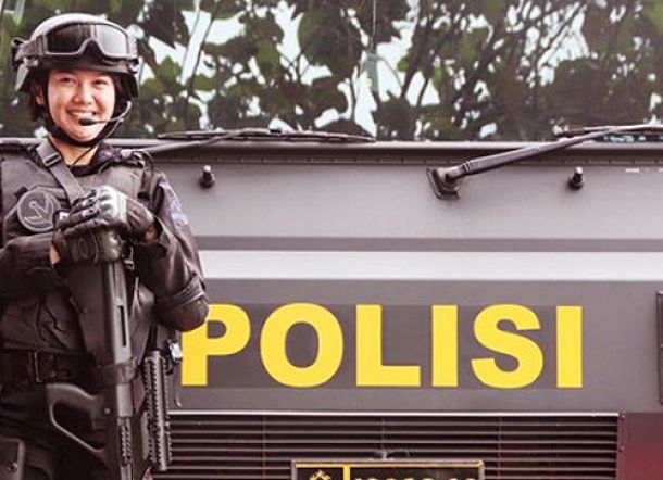Di Sela Garangnya Tim Penyerbu Teroris Mako Brimob, Terselip Wajah Cantik Briptu Rachel
