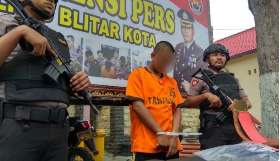 Remaja ini Gagal Perkosa Tante-tante Setelah Kemaluannya Ditarik