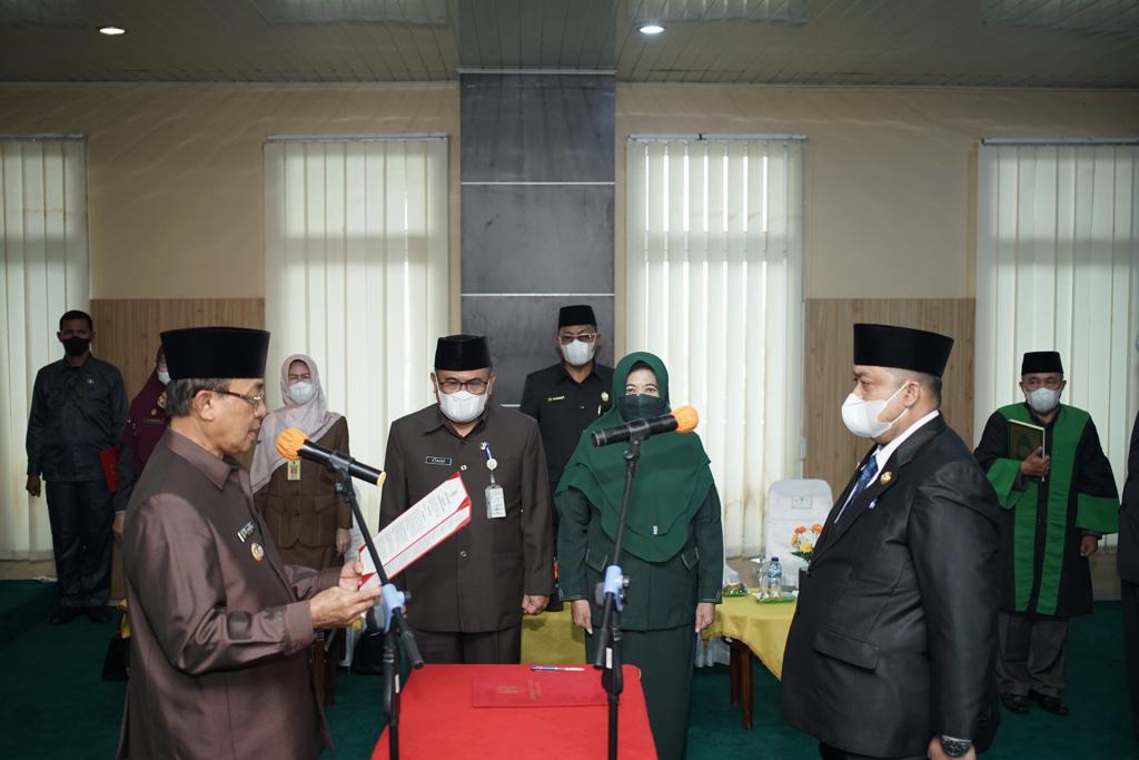 Bupati HM Wardan Lantik 5 Pejabat Pimpinan Tinggi Pratama Dilingkungan Pemkab Inhil