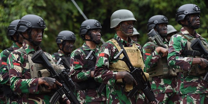 Cerita Lengkap Pasukan Elite TNI Menyusup & Serbu Kelompok Separatis Papua