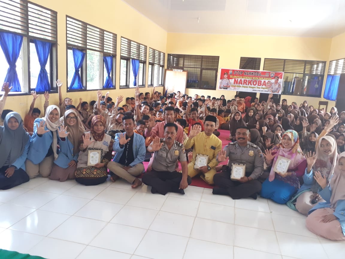 Penyuluhan Bahaya Narkoba Dilihat Dari Tiga Sisi yang Berbeda Ditajak Oleh Mahasiswa Kukerta Unri
