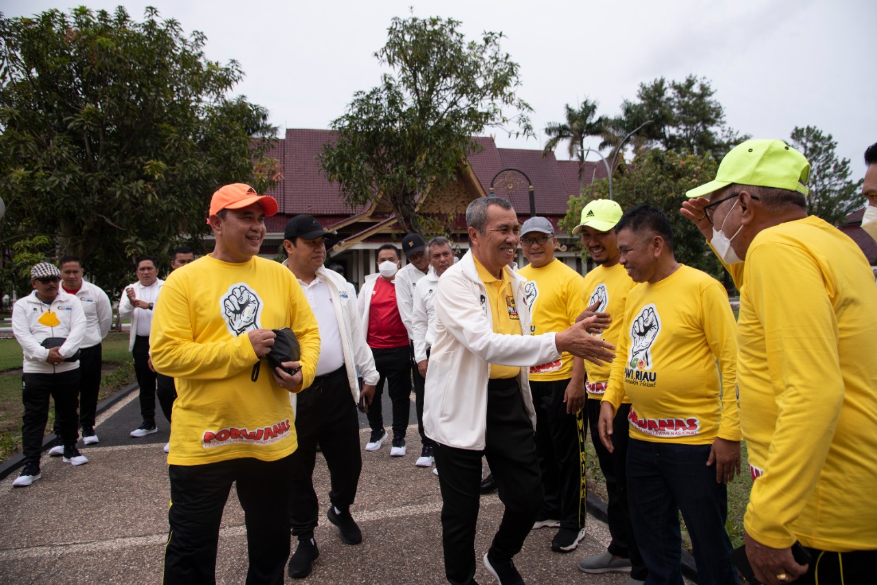 Dilepas Gubri, PWI Riau Targetkan 10 Medali Emas pada Porwanas 2022 di Jatim