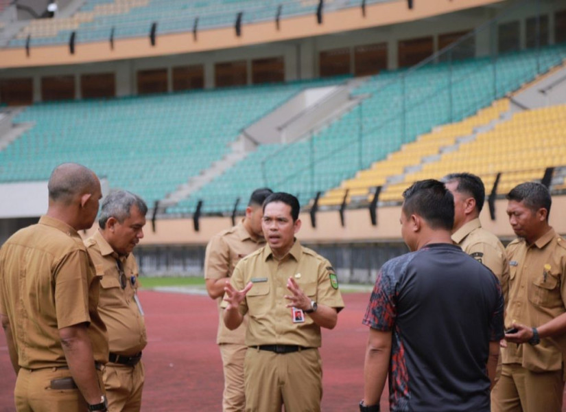 Main Sepakbola di Stadion Utama Riau Cukup Bayar Rp3 Juta