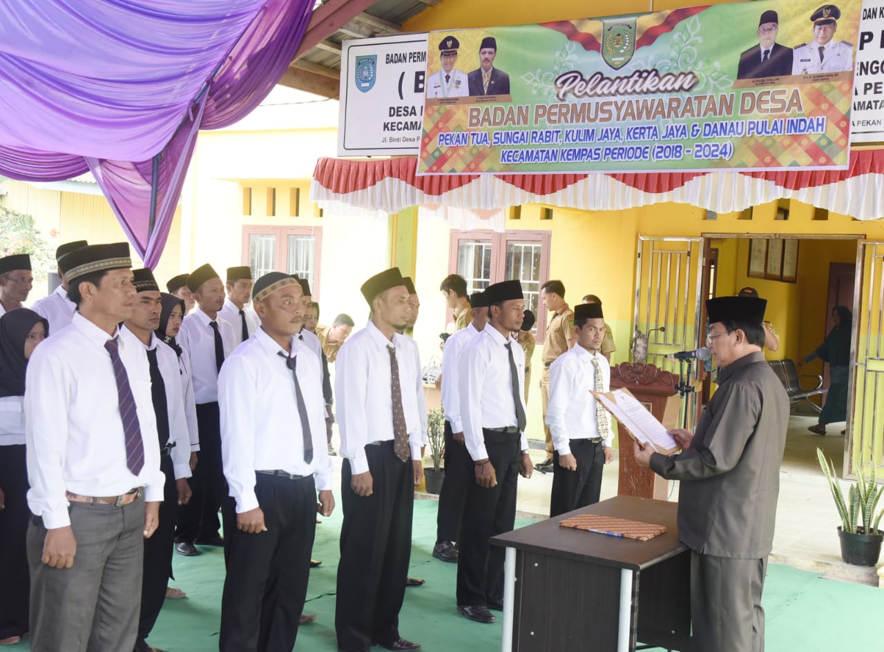 HM Wardan Lantik Lima BPD Kecamatan Kempas Serentak