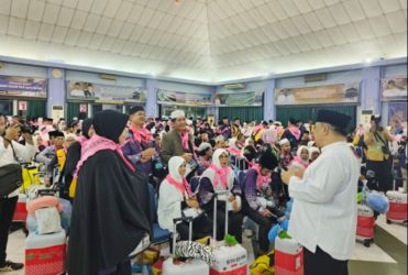 450 Jamaah Haji Asal Riau Berangkat ke Tanah Suci