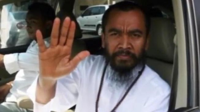 Syech Puji: Tidak Benar Saya Menikahi Anak Perempuan Usia Tujuh Tahun