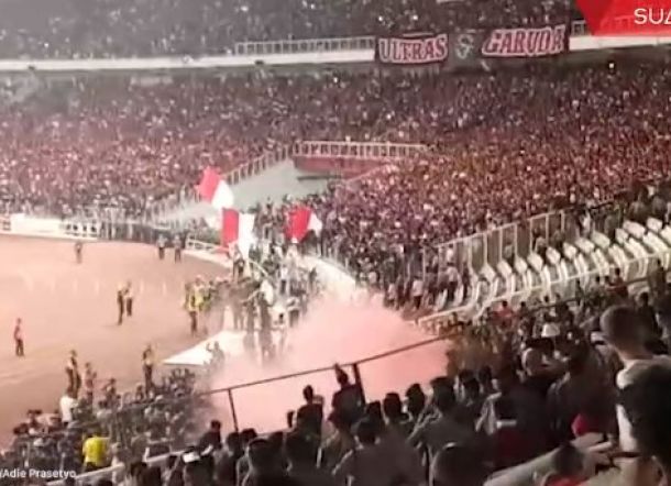 Timnas Indonesia Keok, Suporter Malaysia Berlarian Selamatkan Diri