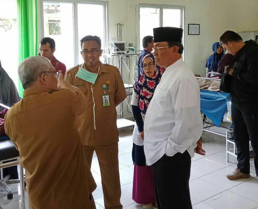 Wardan Kunjungi Para Pasien di RSUD PH Tembilahan
