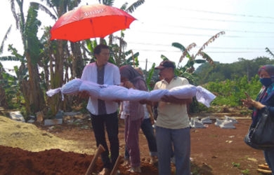 MENYERAMKAN... Usai Pindahkan 200 Jenazah, Penggali Kubur Dihantui Orang Tanpa Rupa
