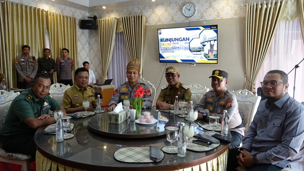 Kapolda Riau Bersama Forkopimda Inhil Gelar Ramah Tamah di Kediaman Bupati