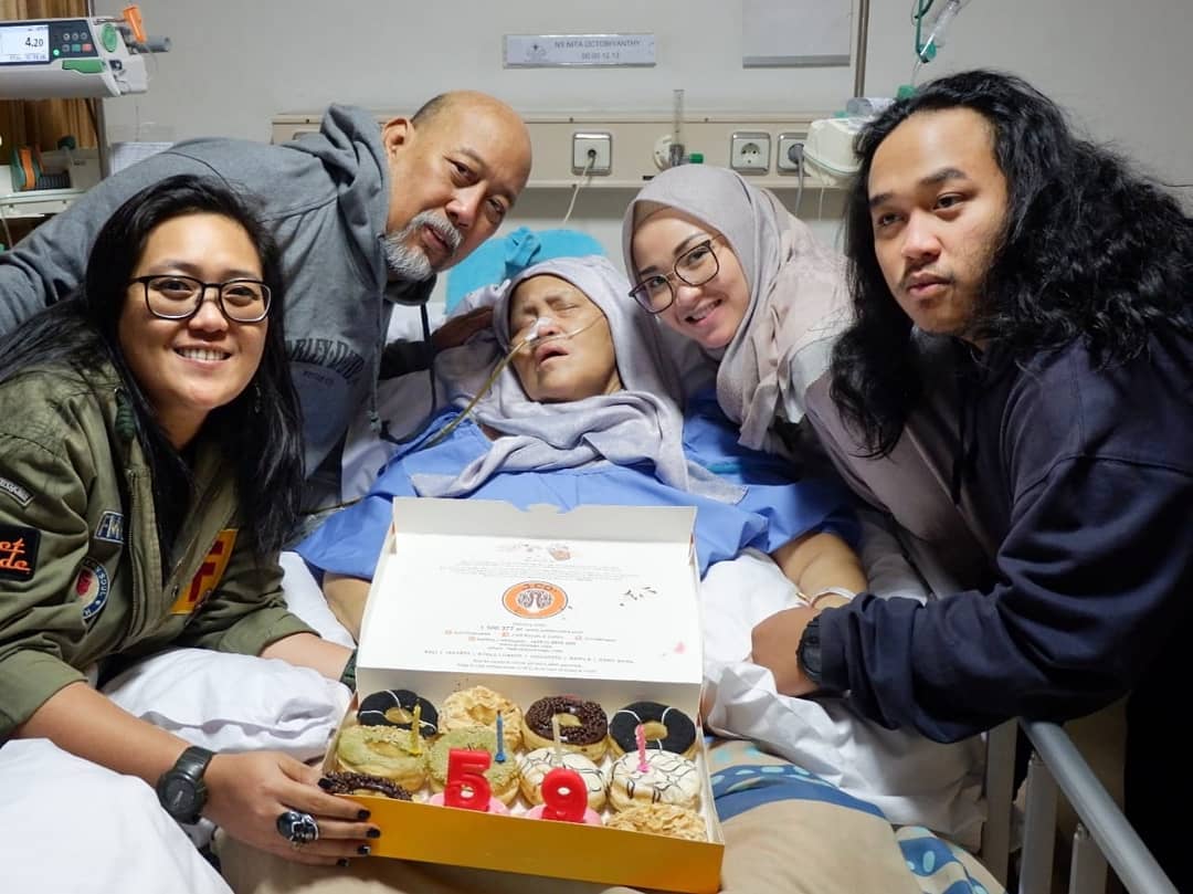 Innalillahi Wa Inna Ilaihi Roji'un, Istri Indro 'Warkop' Meninggal Dunia