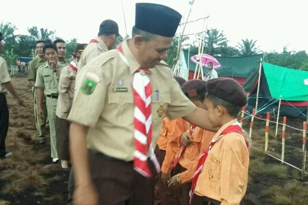 Perjusami Pramuka Telukbelengkong Menempa Kedisiplinan Pelajar
