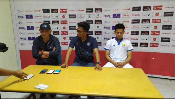 Kalah Lawan PSPS Riau, Pelatih Liestiadi Doakan Wasit Anak Istri Sehat Walafiat