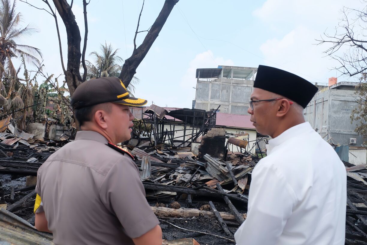Pj Bupati Inhil Serahkan Bantuan Kepada Kapolres