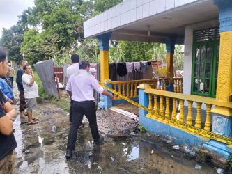 Diduga Depresi, Warga Siak Bakar Rumah Sendiri