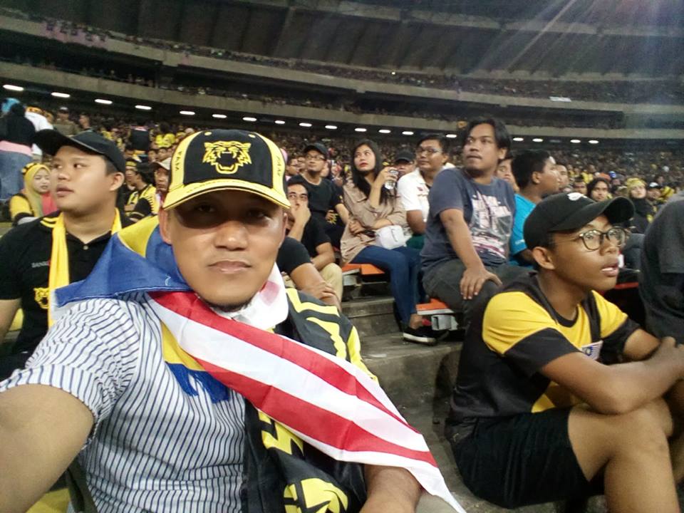 Perilaku Supporter Malaysia Terbongkar Usai Seorang Pria Indonesia Menyusup ke Suporter Malaysia di Semifinal