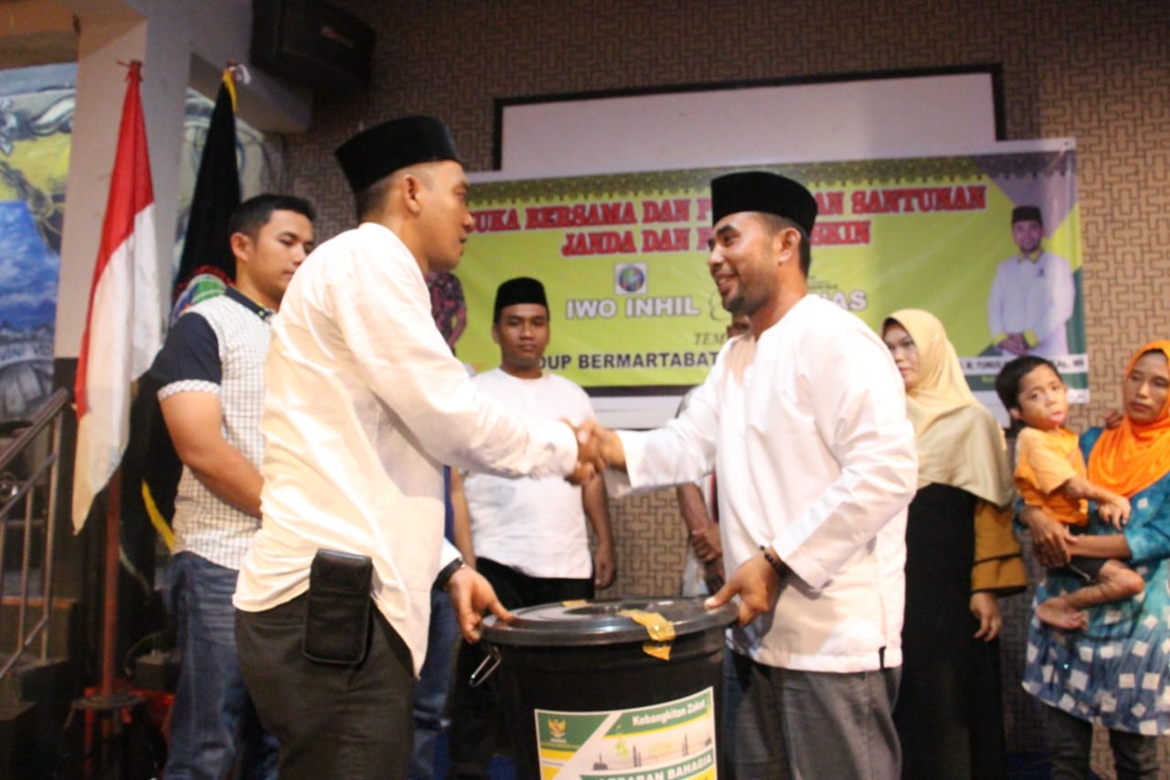 Gandeng IWO, Baznas Inhil Salurkan Bantuan Kepada 150 Janda dan Fakir Miskin