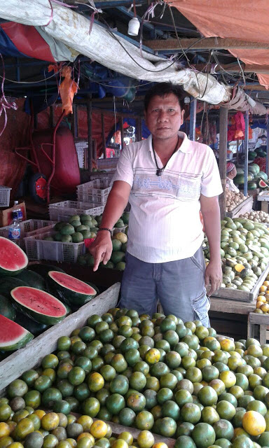 Pedagang Kecil Di Sungai Guntung Mengaku Berharap Perhatian Dari Pemerintah