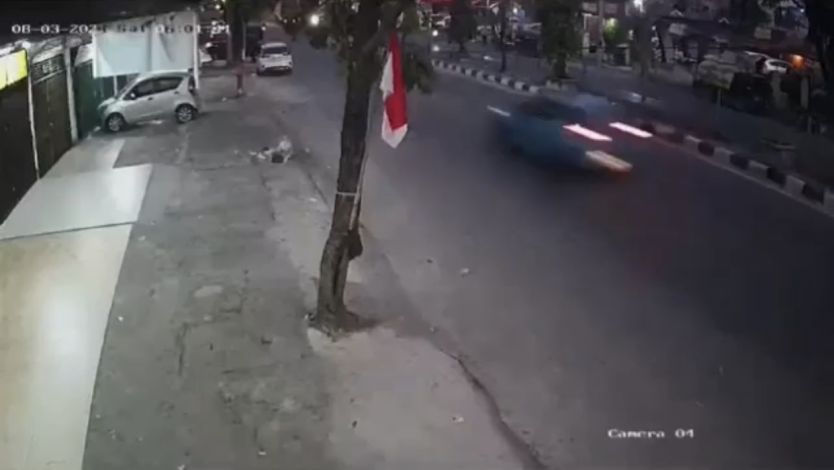 Terekam CCTV, Begini Detik-detik Mahasiswi Tabrak IRT di Pekanbaru hingga Tewas