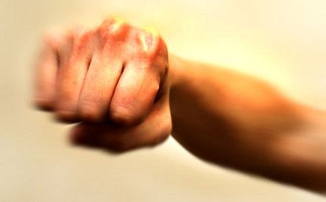 2 Orang Ibu-ibu Terlibat Duel Gara-gara HP