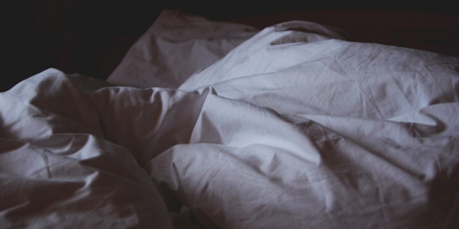 Merasa Dipeluk dari Belakang Saat Subuh, Setelah Menoleh ke Belakang, Ternyata Oh Ternyata