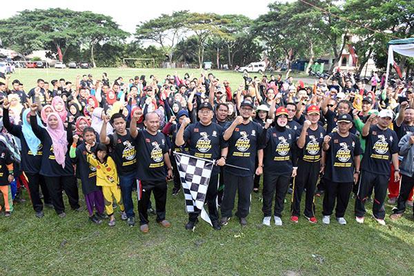 Bupati Sergai Lepas Peserta Gerak Jalan Sadar Pemilu Serentak Tahun 2018