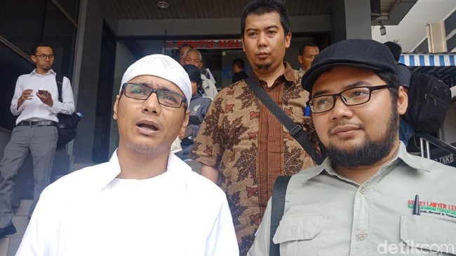 Unggah 'Bendera Teroris Bukan Panji Nabi', Abu Janda Dipolisikan