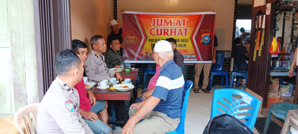 Polsek Tembilahan Hulu Laksanakan Jumat Curhat Rangka Cooling System Pemilu