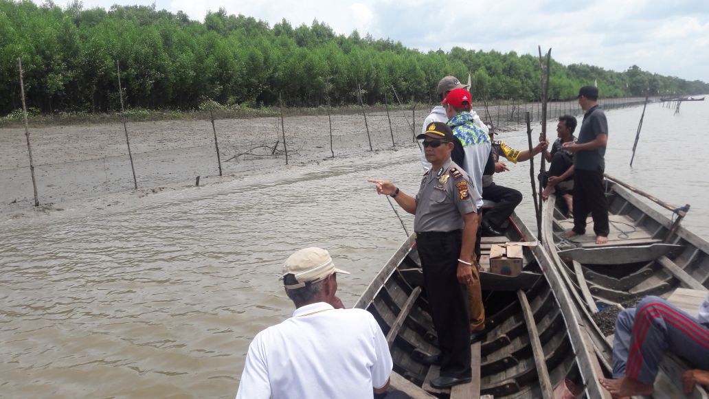 Tingkatkan Ekonomi Masyarakat, Polisi Ajak Masyarakat Budi Daya Kerang Darah
