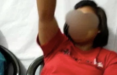 BUSET DAH... Berebut Laki, Janda Muda ini Keroyok Teman Sendiri di Kamar Hotel