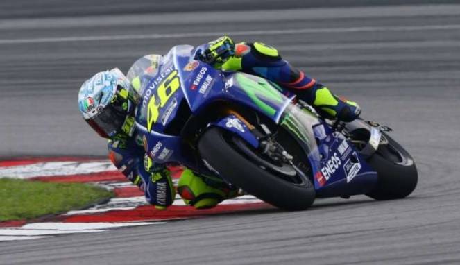 Rossi: Pedrosa Lebih Baik Balapan Sendiri Saja