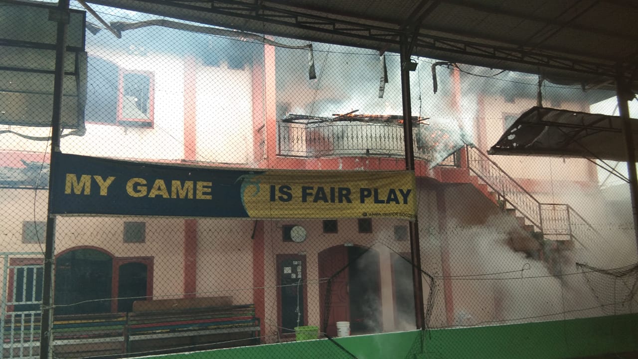 Bangunan Kos-kos Diduga Milik Farhat Abas Terbakar