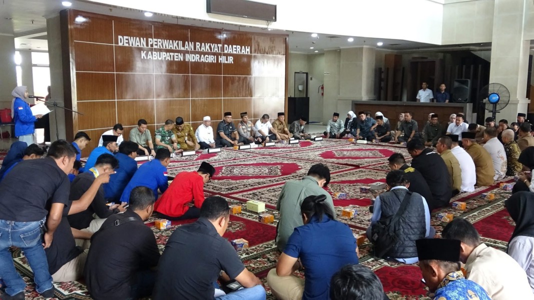 Mahasiswa, Forkopimda, Toga dan Tomas Gelar Doa Bersama di DPRD Inhil, Aspirasi Disampaikan dengan Damai