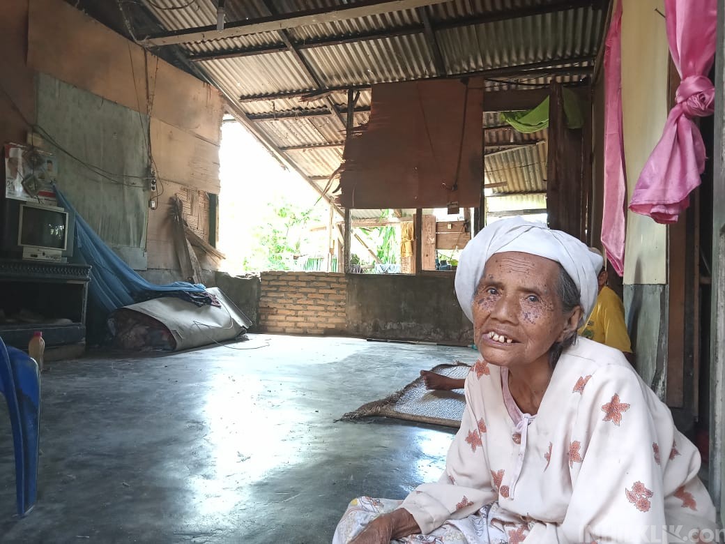 Miris,! Nasib Nenek Sartini Menderita Lumpuh Mohon Perhatian dan Bantuan Pemerintah 