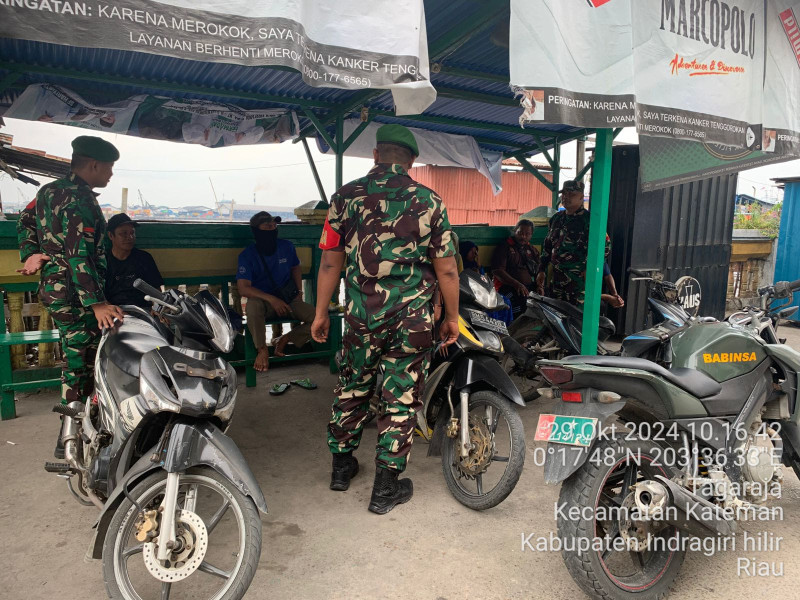 Babinsa Koramil 06/Kateman Gencar Lakukan Komsos Pilkada Damai