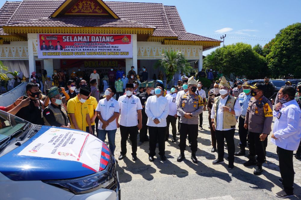 Anggota Bawaslu RI dan Kapolda Riau Lepas 50 Armada Tim Patroli Money Politic di Rohul