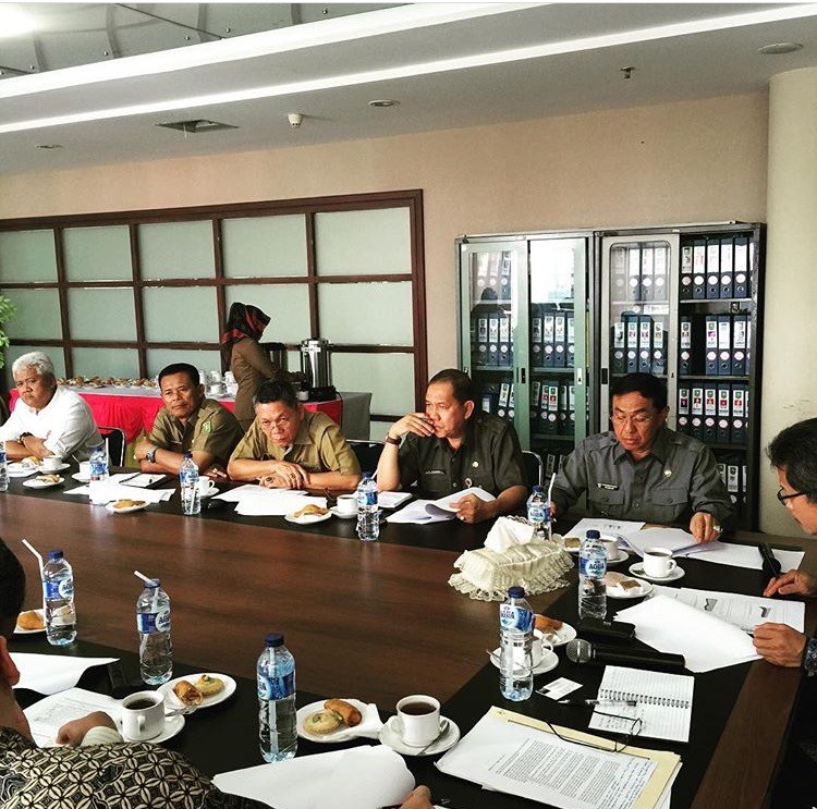 Pemkab Inhil Serius Mengembangkan Usaha Kelapa Bersipat Home Industry