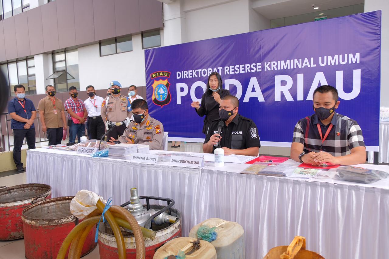 Grebek Gudang CPO Ilegal, Ditkrimum Polda Riau Tangkap 2 Pelaku