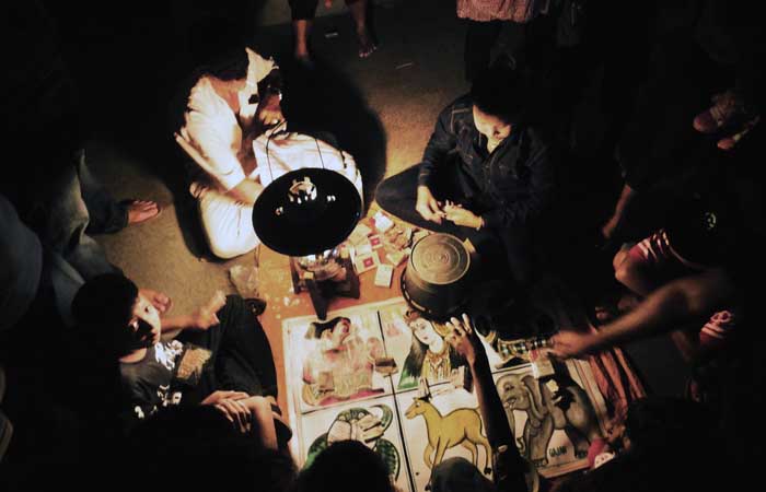 Goncang Dadu Klotok, 4 Orang Diamankan Polsek Kemuning