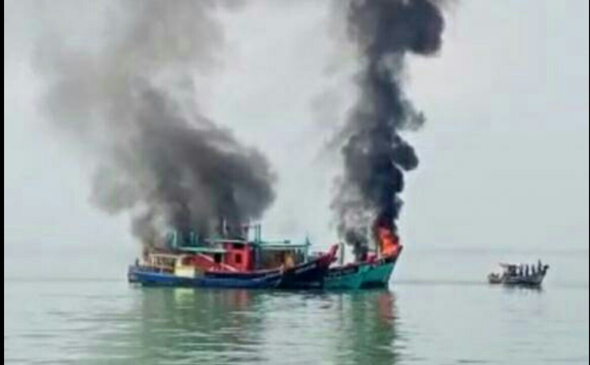 RI Musnahkan 6 Kapal Pencuri Ikan Berbendera Malaysia