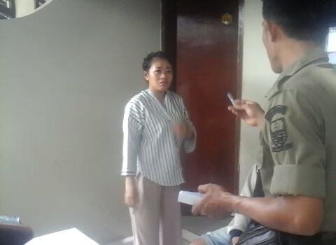 Wanita Cantik Ini Ngerayu Satpol PP Saat Kena Razia di Kamar Hotel, Ini Videonya...